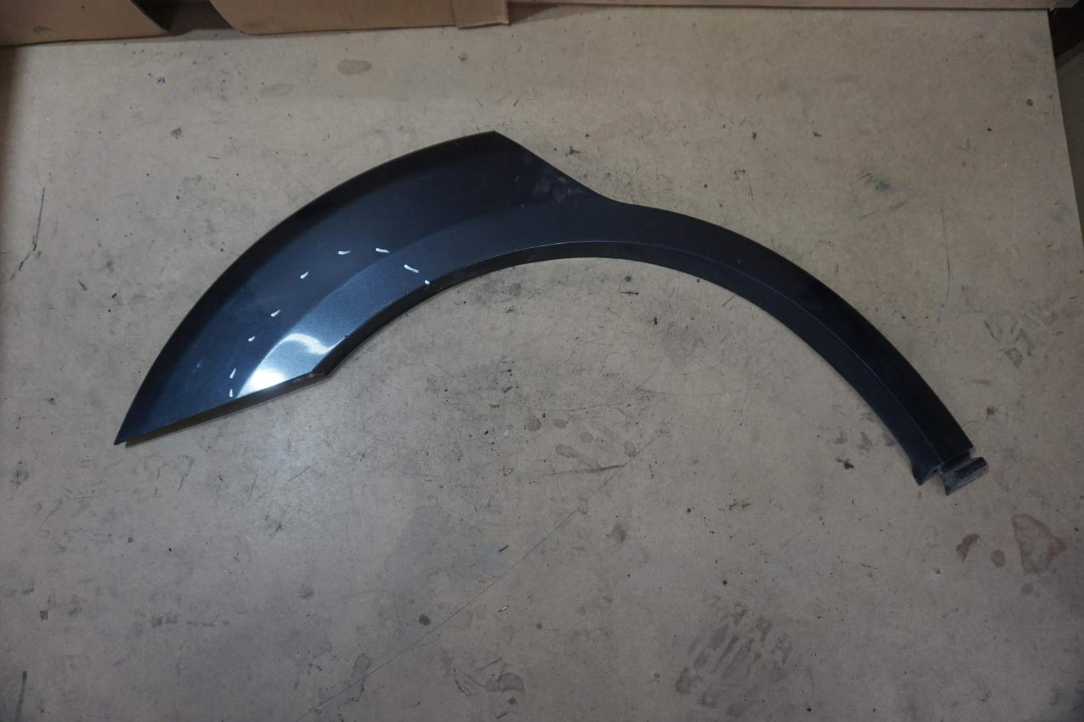 SUBARU OUTBACK IV LISTWA BŁOTNIKA TYLNA PRAWA F3T