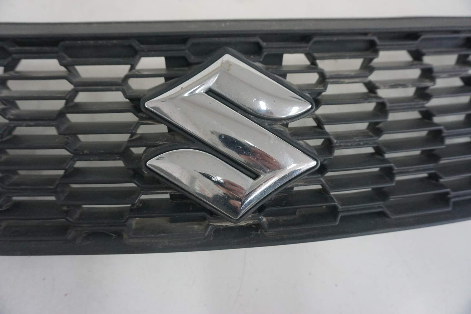 SUZUKI SWIFT MK7 IV ATRAPA ZDERZAKA 71741-60P0 - obrazek 2