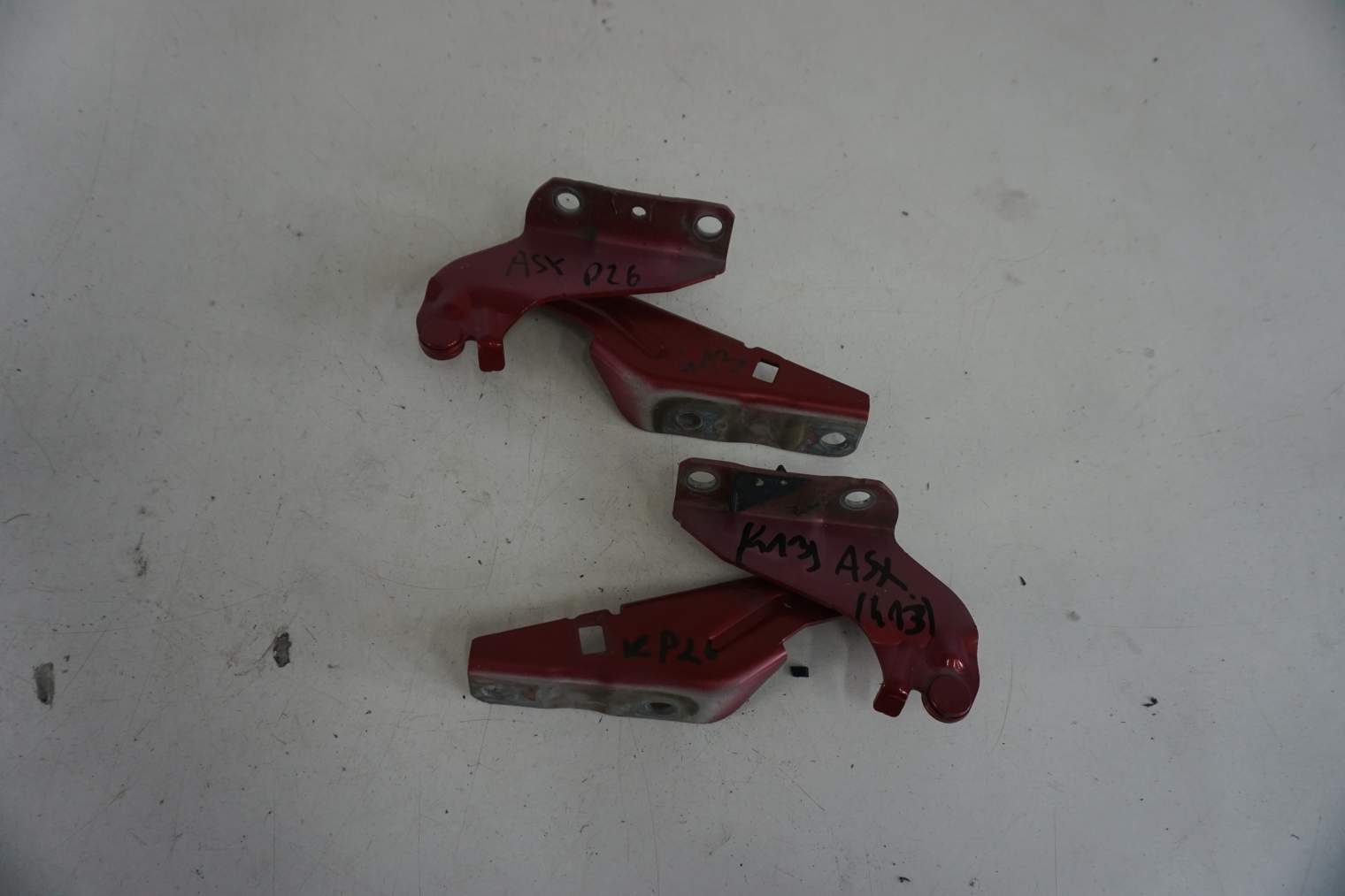 MITSUBISHI ASX I ZAWIASY MASKI P26