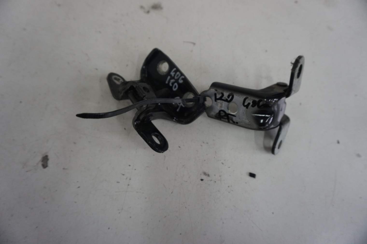 HYUNDAI i20 II ZAWIASY DRZWI X5B TYLNE PRAWE