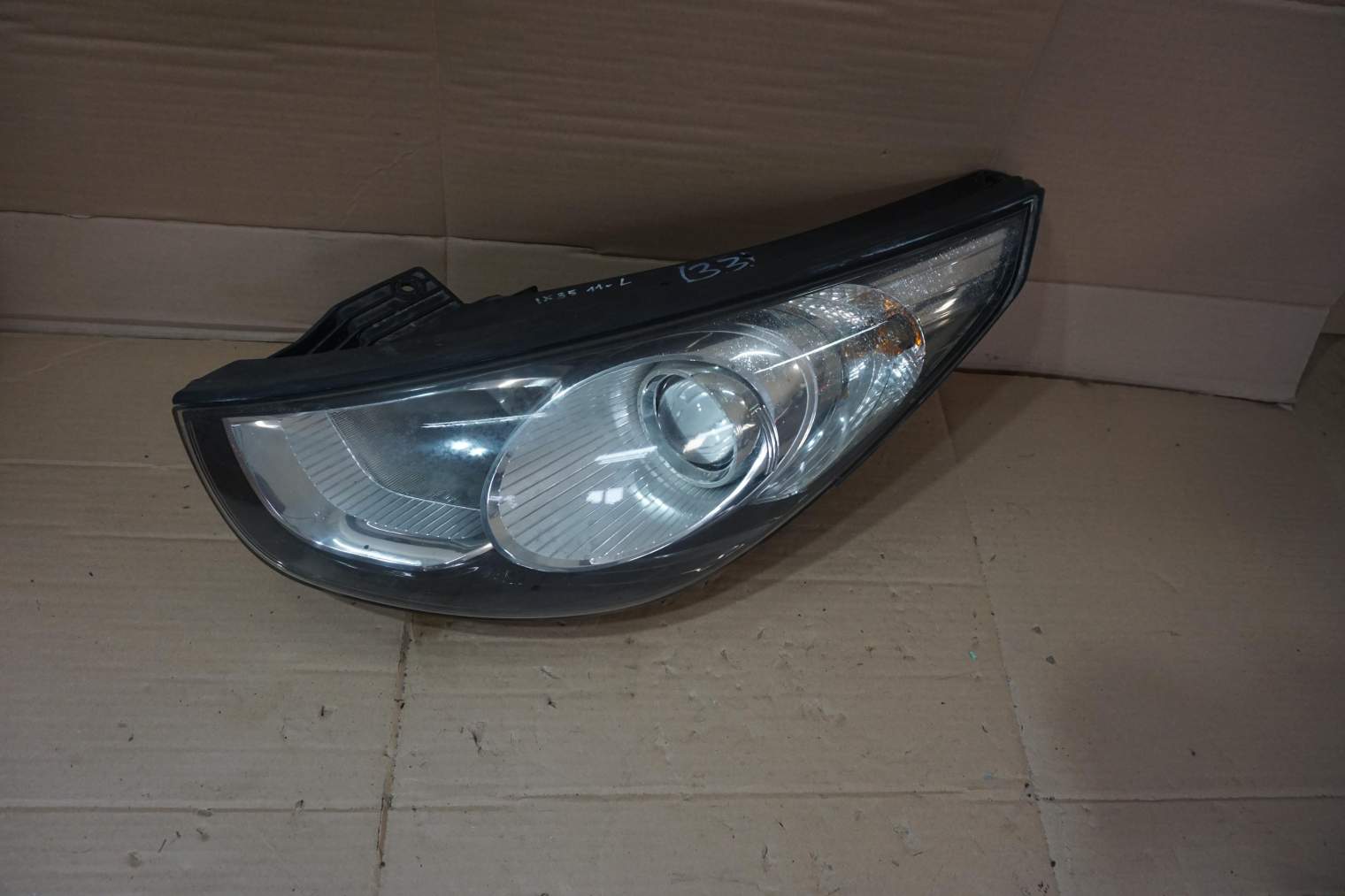 HYUNDAI IX35 LAMPA PRZEDNIA LEWA NR.33