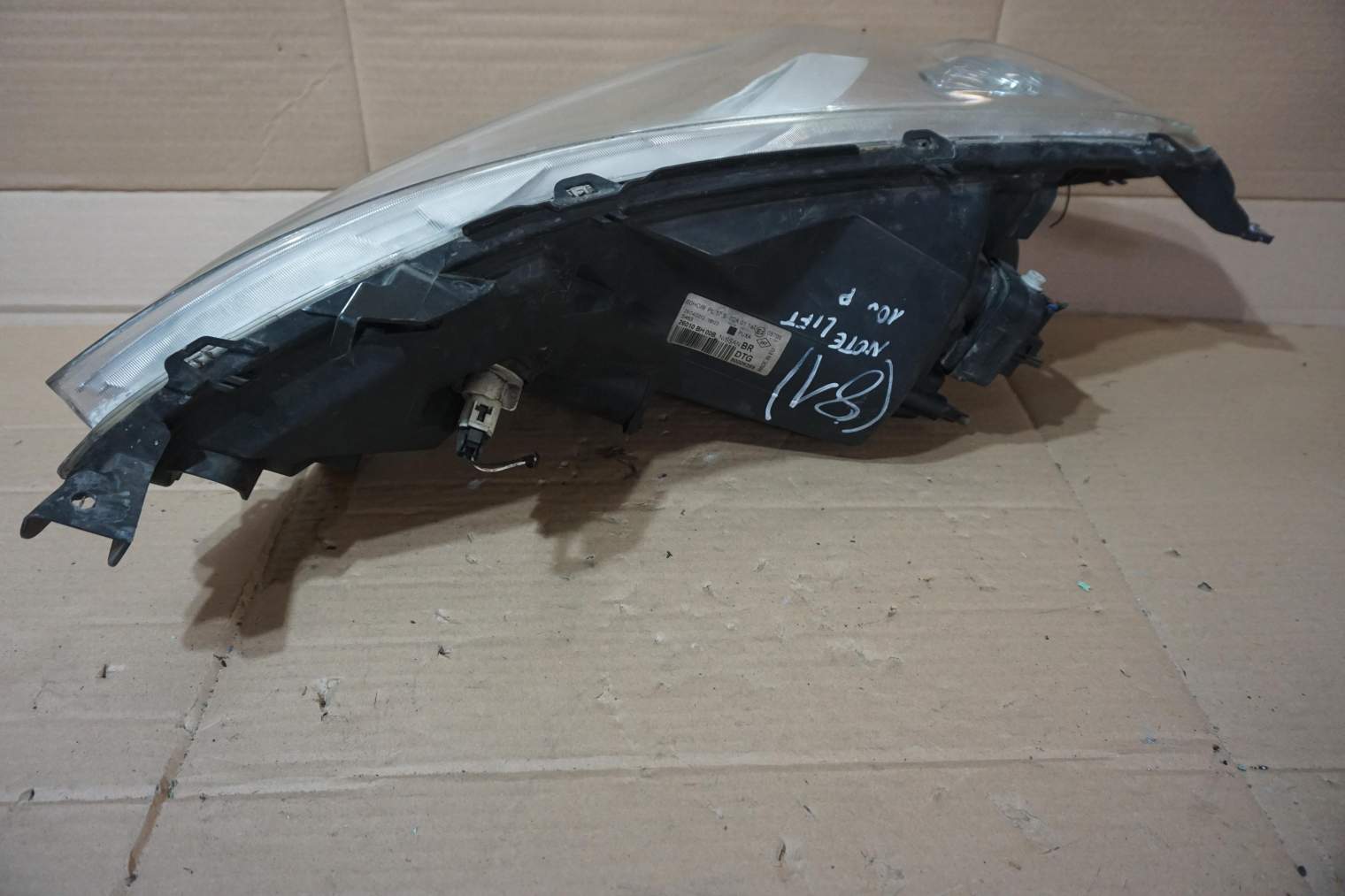 NISSAN NOTE E11 LIFT LAMPA PRZEDNIA PRAWA 26010BH00B - obrazek 5