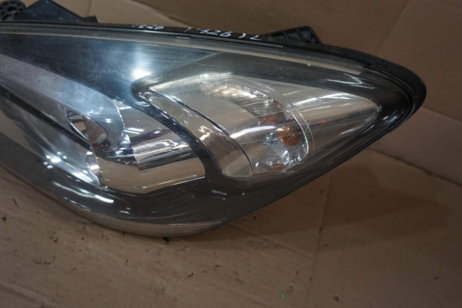 KIA CEED I LIFT LAMPA PRZEDNIA LEWA NR.326 - obrazek 2