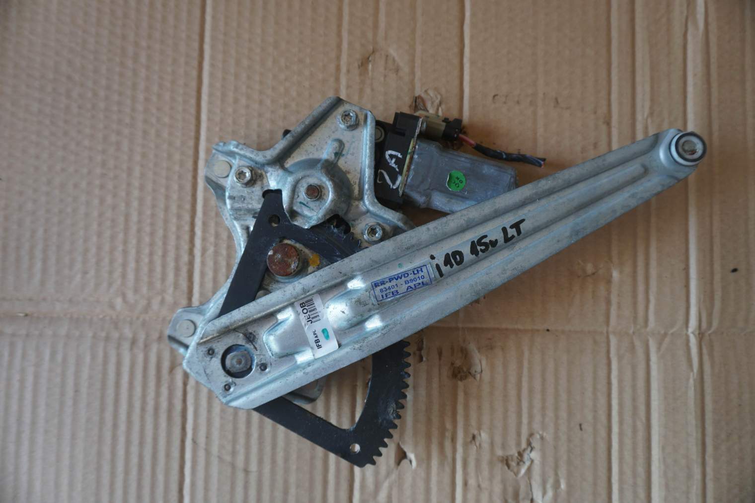 HYUNDAI SILNICZEK SZYBY 83450-B4000 - obrazek 2
