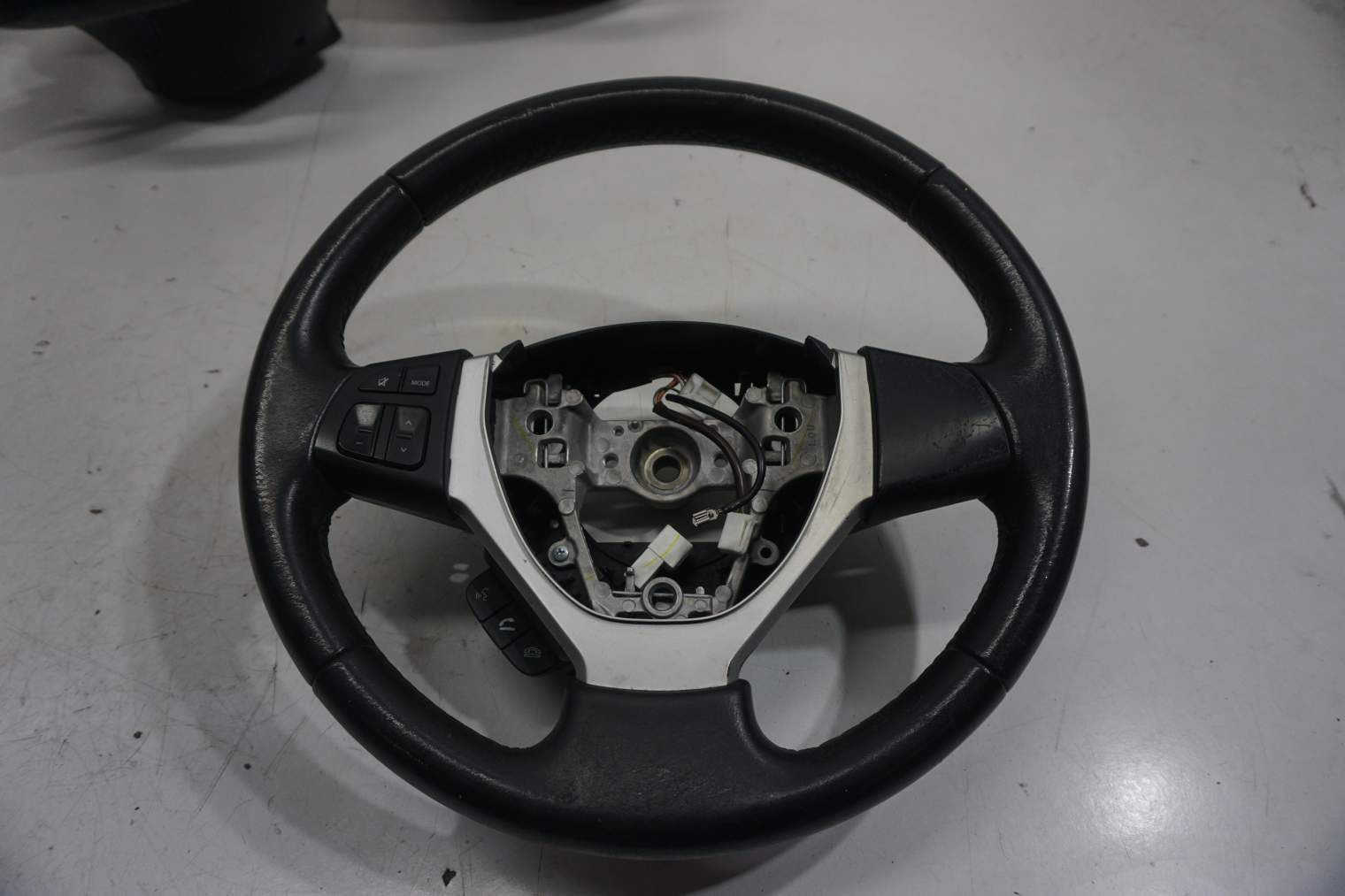 SUZUKI SWIFT MK7 IV KIEROWNICA