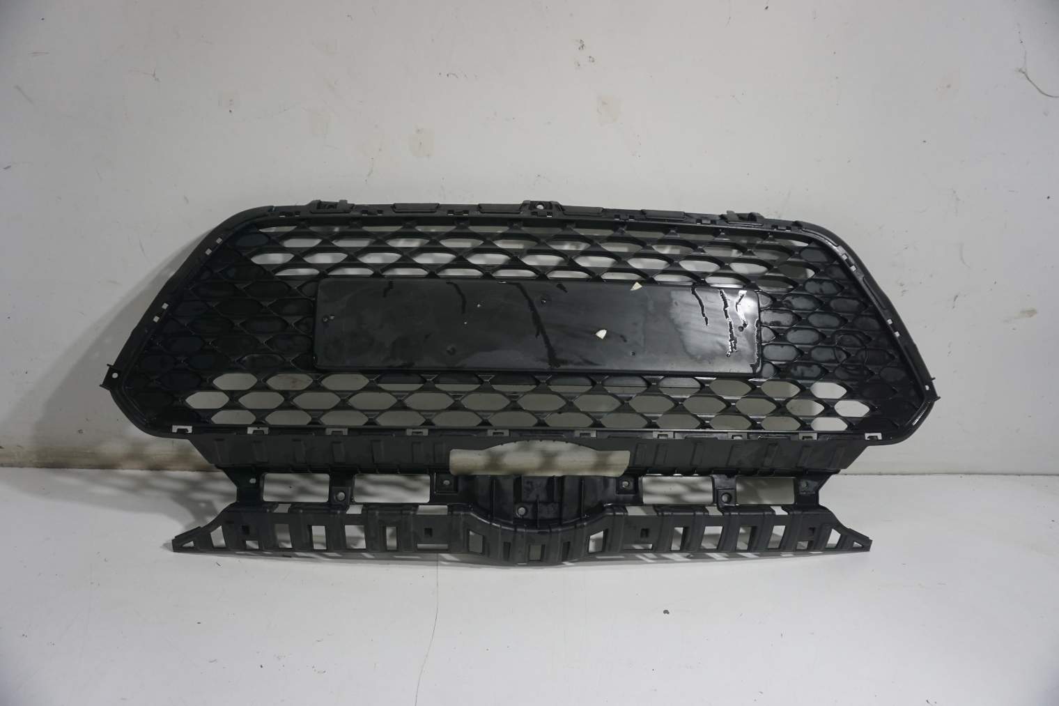 HYUNDAI I20 II KRATA ZDERZAKA 86569-C8010