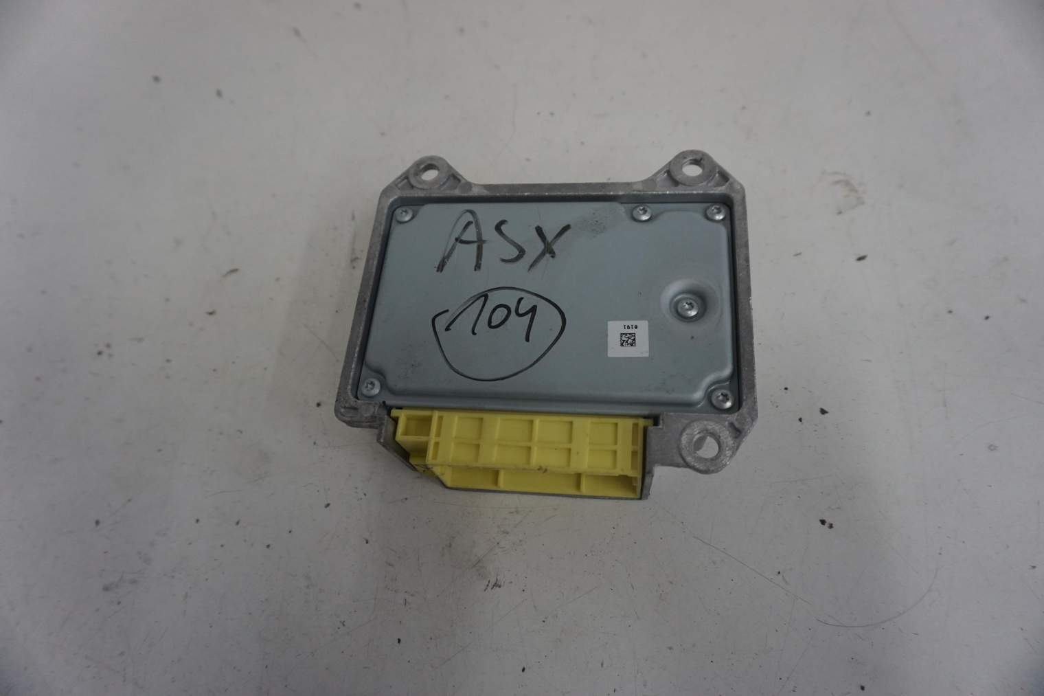MITSUBISHI ASX STEROWNIK PODUSZEK 8635A303 - obrazek 3