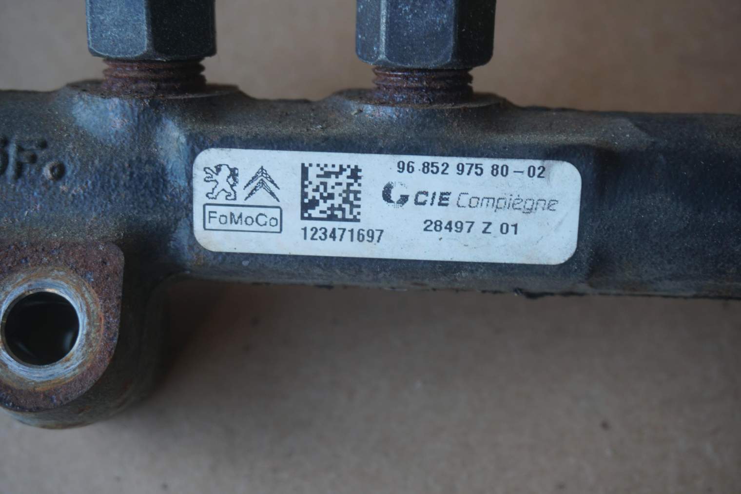 MAZDA 5 II CW LISTWA TRYSKOWA 9685297580 28497Z01 - obrazek 2