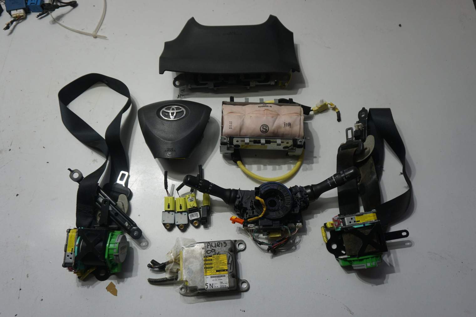 TOYOTA AURIS I E15 PODUSZKI POWIETRZNE 89170-02110 4