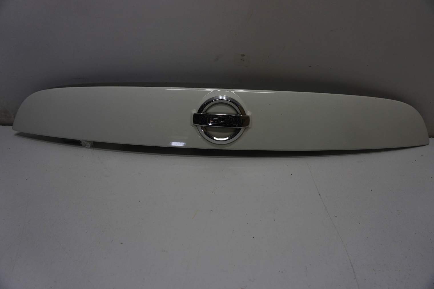 NISSAN JUKE F15 BLENDA LISTWA 908121KA6H