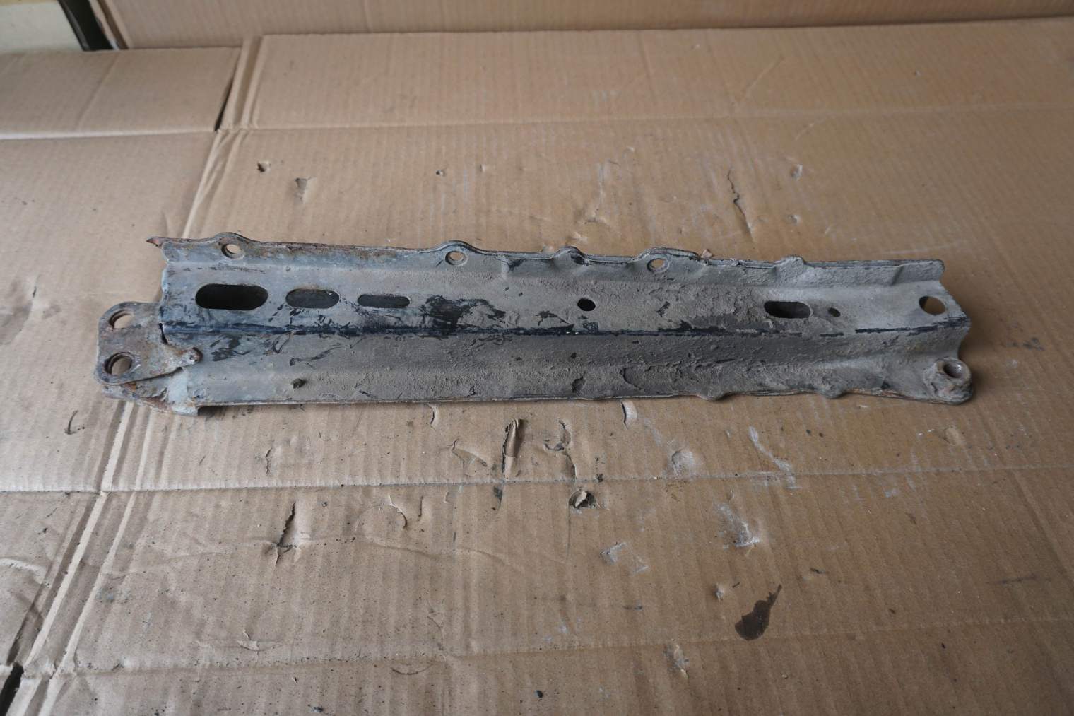 TOYOTA PRAWY WSPORNIK BELKI SANEK ŁAWY SILNIKA 5110702010