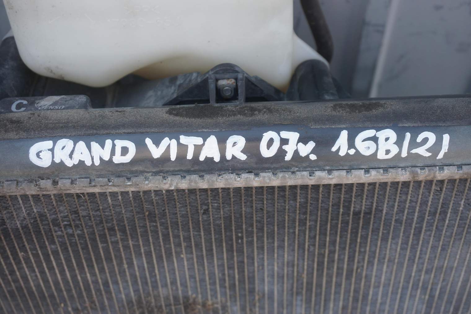 SUZUKI GRAND VITARA II CHŁODNICA WENTYLATOR 16800-7980 168000-7991 - obrazek 4