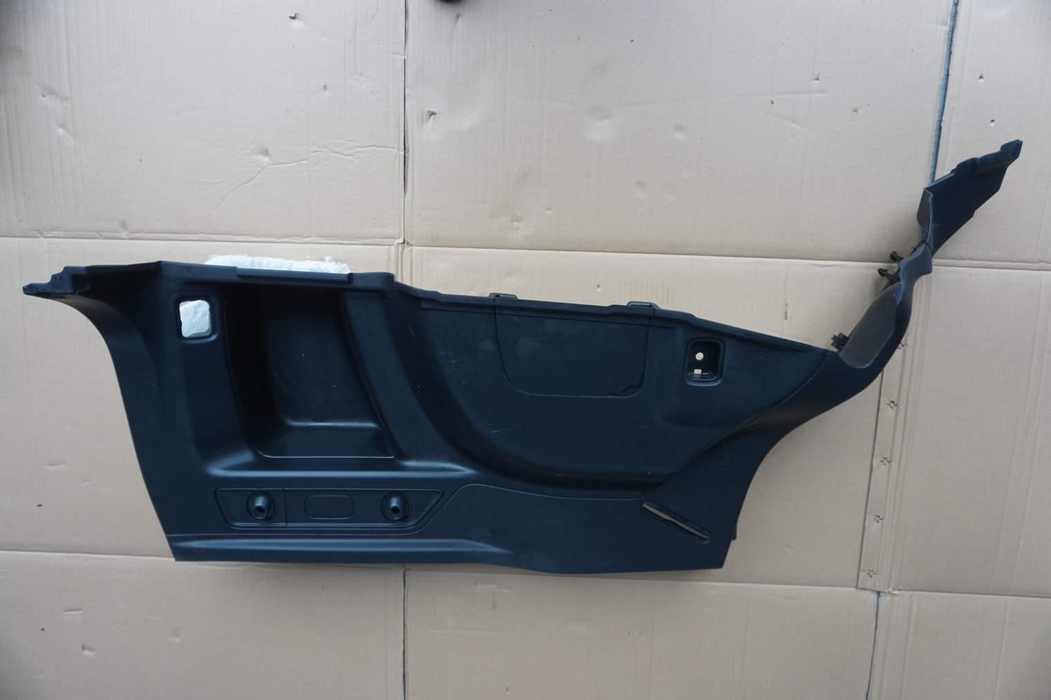 Subaru Forester V SK Osłona Bagażnika PRAWA 94027SJ000